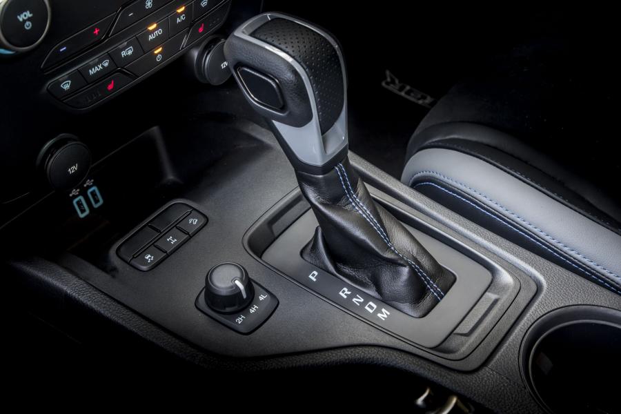 Детали интерьера Ford Ranger Raptor 2018 года  (EU) (фото 139 из 144)